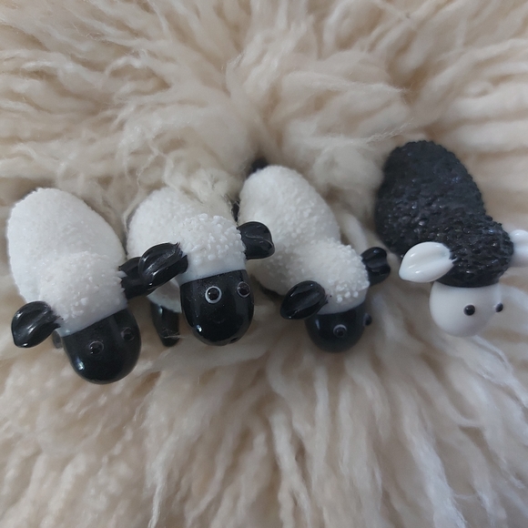 Art Glass Sheep Paperweight Juliana Objects D’ Arts Collection Black White - Picture 4 of 10